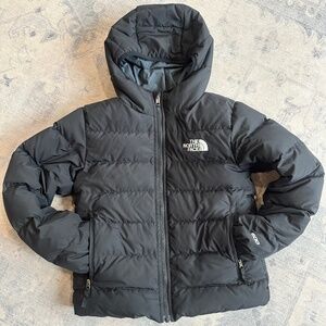 SOLD 🛍️ Boys’ The North Face Reversible Shasta Hooded Jacket Medium Black Gray